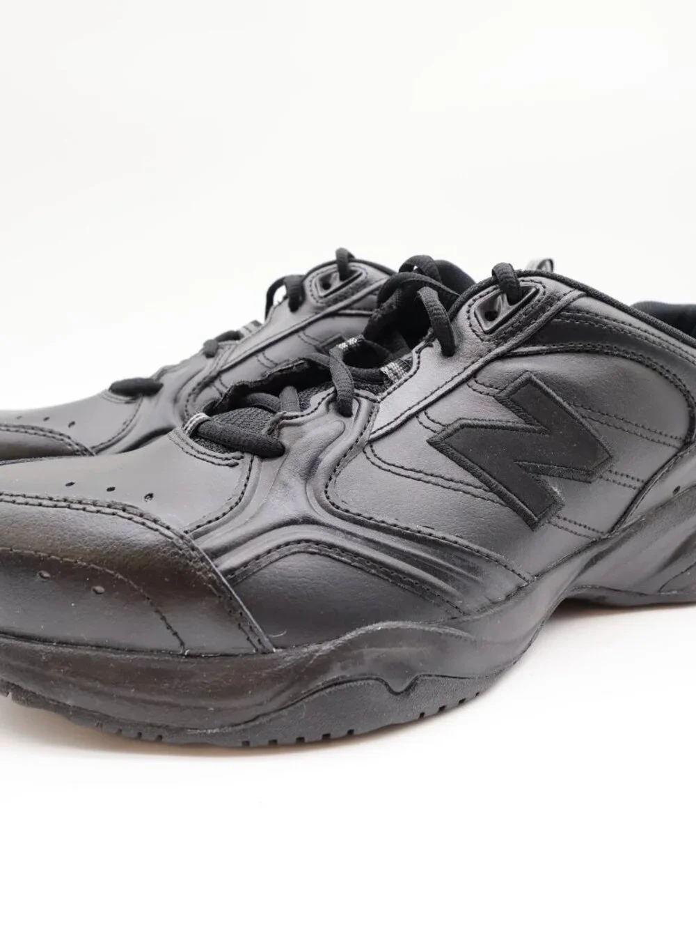 New Balance 624 Men's 10 2E Black Leather Training Shoes MX624AB2